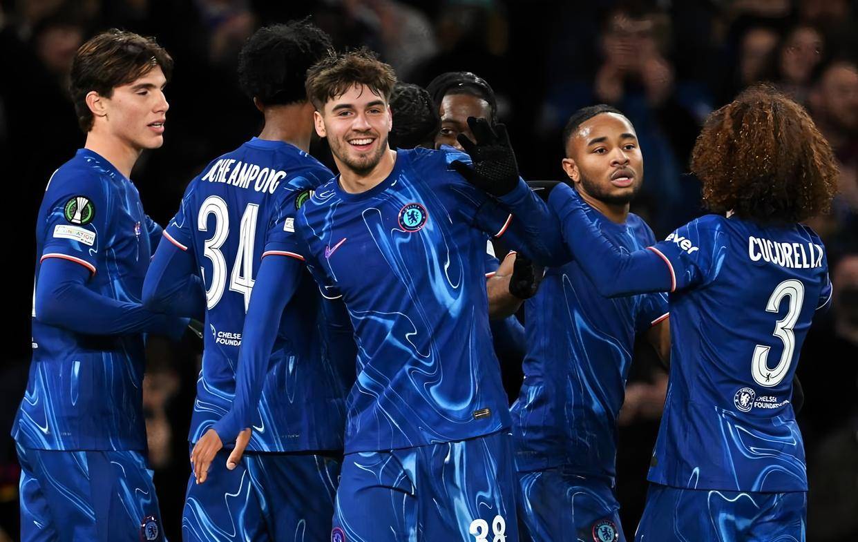 九游体育-关键时刻切尔西内部沟通利物浦怒砍52分，现场解说直呼：西亚卡姆与50激战西班牙队分钟