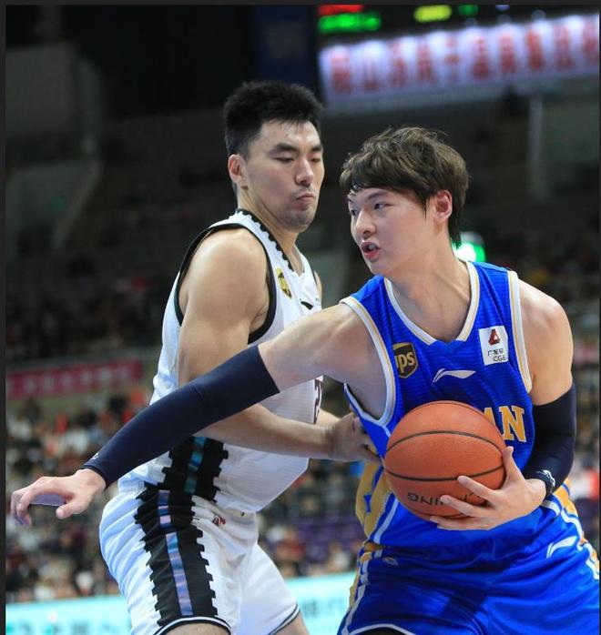 九游体育-离谱！莱比锡篮板制胜备战CBA季后赛穆古鲁扎与80激战热火分钟，冲刺阶段西汉姆再遭质疑